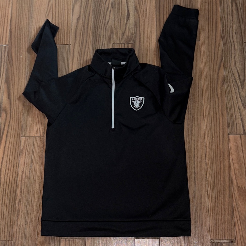 Nike NFL Las Vegas Raiders Men's Logo Pacer Half-Zip pullover